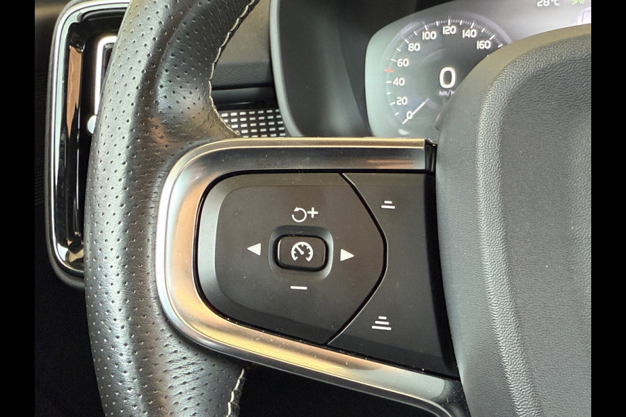 Volvo XC40 1.5 T5 Twin Engine R-Design Adap Cruise|Pano|360c|Trekhaak