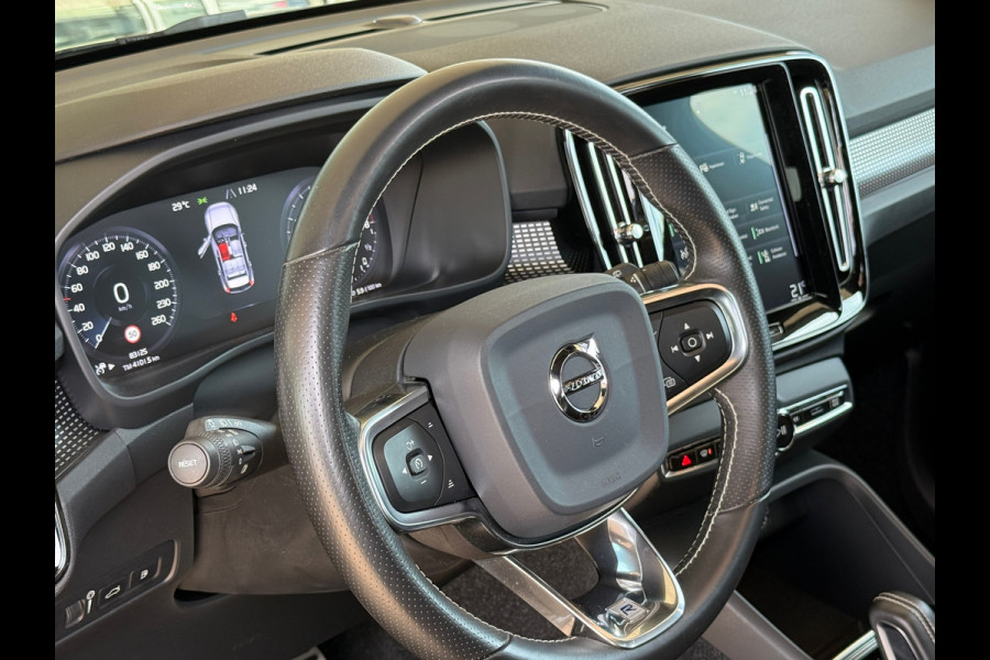 Volvo XC40 1.5 T5 Twin Engine R-Design Adap Cruise|Pano|360c|Trekhaak