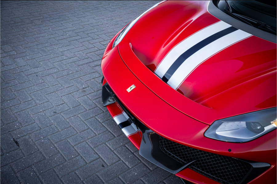 Ferrari 488 3.9 Pista - Lift | Full Carbon Pack | Camera | Dealer O.H.