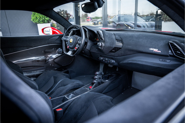 Ferrari 488 3.9 Pista - Lift | Full Carbon Pack | Camera | Dealer O.H.