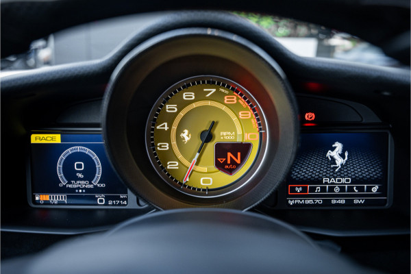 Ferrari 488 3.9 Pista - Lift | Full Carbon Pack | Camera | Dealer O.H.