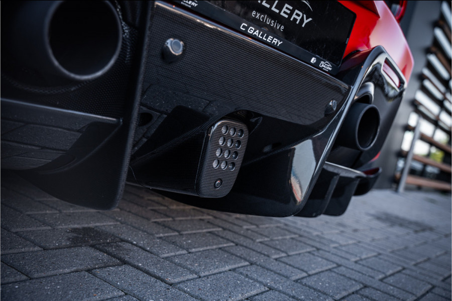 Ferrari 488 3.9 Pista - Lift | Full Carbon Pack | Camera | Dealer O.H.