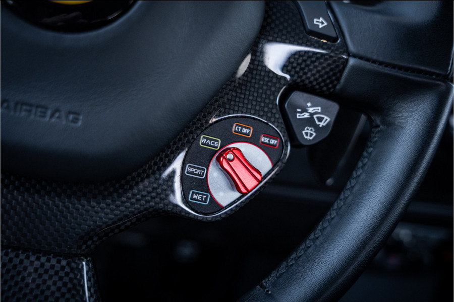 Ferrari 488 3.9 Pista - Lift | Full Carbon Pack | Camera | Dealer O.H.