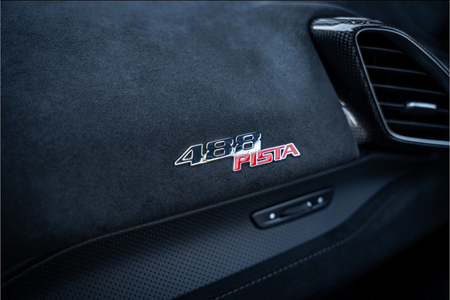 Ferrari 488 3.9 Pista - Lift | Full Carbon Pack | Camera | Dealer O.H.