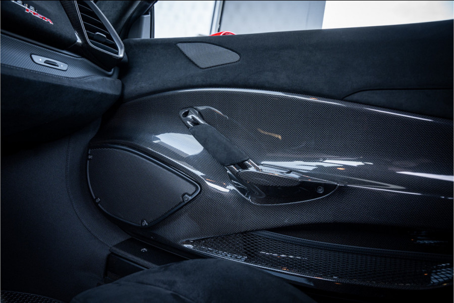 Ferrari 488 3.9 Pista - Lift | Full Carbon Pack | Camera | Dealer O.H.