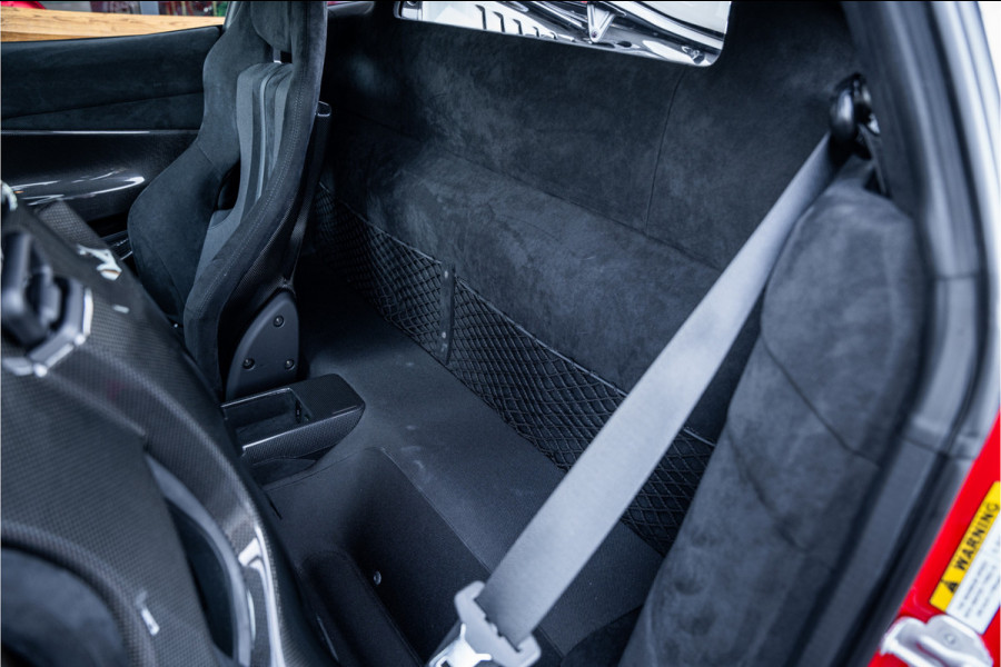 Ferrari 488 3.9 Pista - Lift | Full Carbon Pack | Camera | Dealer O.H.