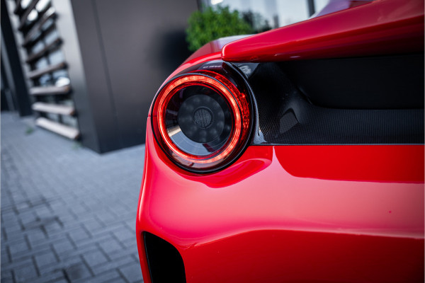 Ferrari 488 3.9 Pista - Lift | Full Carbon Pack | Camera | Dealer O.H.