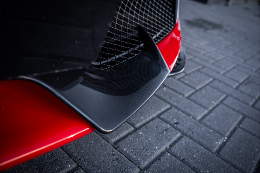 Ferrari 488 3.9 Pista - Lift | Full Carbon Pack | Camera | Dealer O.H.