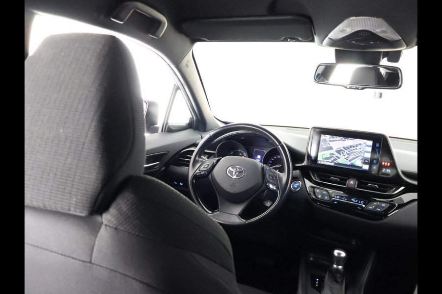 Toyota C-HR 1.8 HYBRIDE SILVERLINE BI-TONE GARANTIE TOT 2029! NAVI. BLACKLINE VELGEN.CAMERA.
