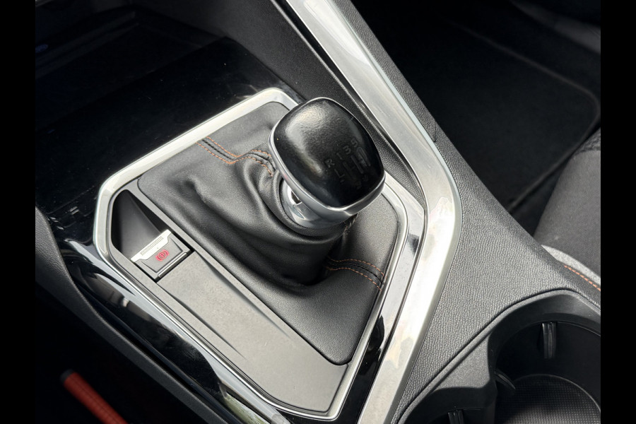 Peugeot 3008 BWJ 2020 | 1.2PT 131PK Executive | CAMERA A | CLIMA | NAVI | PDC | CARPLAY | CRUISE |