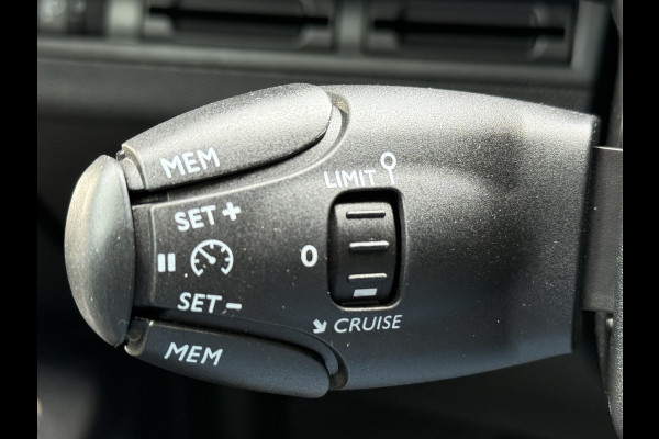 Peugeot 3008 BWJ 2020 | 1.2PT 131PK Executive | CAMERA A | CLIMA | NAVI | PDC | CARPLAY | CRUISE |