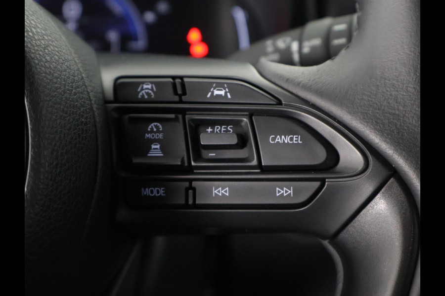 Toyota Yaris Cross 1.5 Hybrid 130 Dynamic Luxury | Stuur- & Stoelverwarming | Apple Carplay & AndroidAUTO | Navigatie |