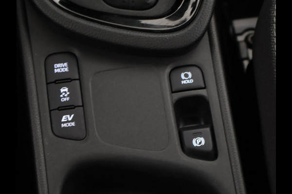 Toyota Yaris Cross 1.5 Hybrid 130 Dynamic Luxury | Stuur- & Stoelverwarming | Apple Carplay & AndroidAUTO | Navigatie |