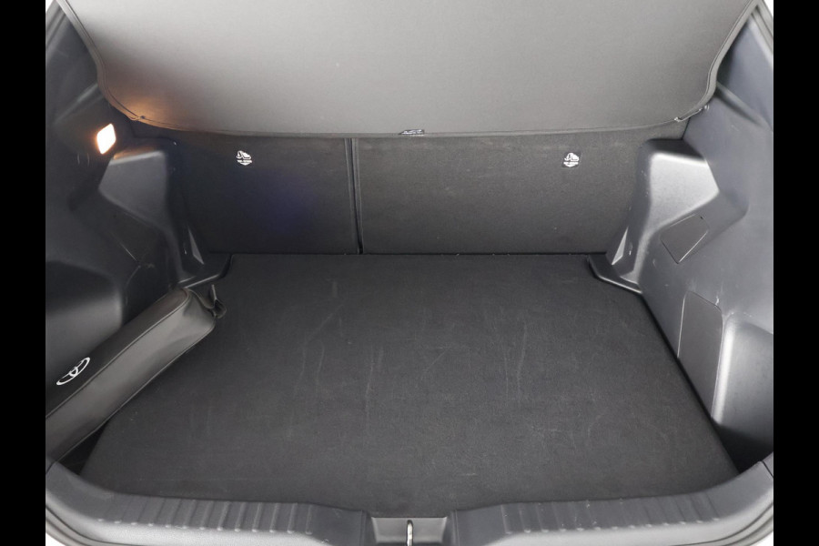 Toyota Yaris Cross 1.5 Hybrid 130 Dynamic Luxury | Stuur- & Stoelverwarming | Apple Carplay & AndroidAUTO | Navigatie |