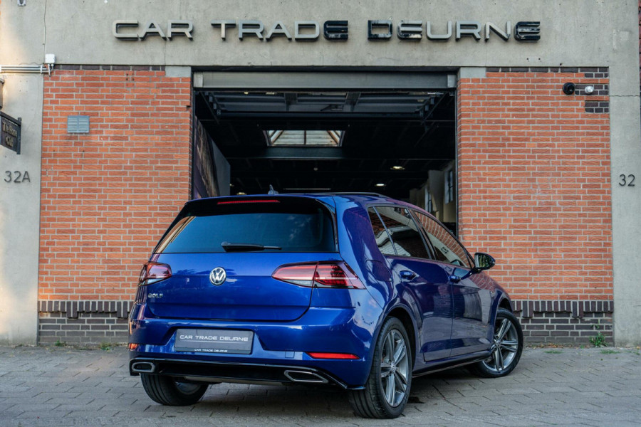Volkswagen Golf 1.5 TSI Highline R-Line Pano / Camera / Apple