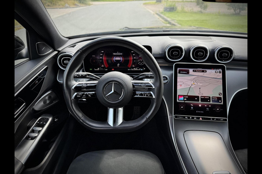 Mercedes-Benz C-Klasse Estate 300 e AMG Panoramadak|Burmester® |Camera 360°|Sfeerverlichting|Night pakket|Storlverw.