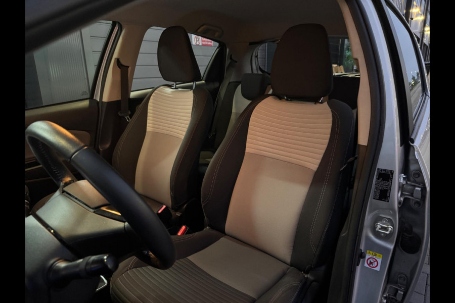Toyota Yaris 1.5 Hybrid Active Full Option Automaat