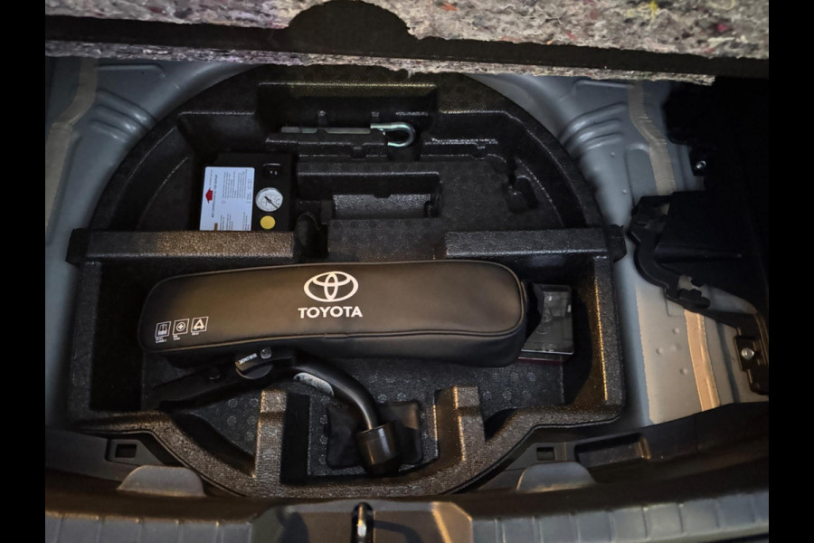 Toyota Yaris 1.5 Hybrid Active Full Option Automaat