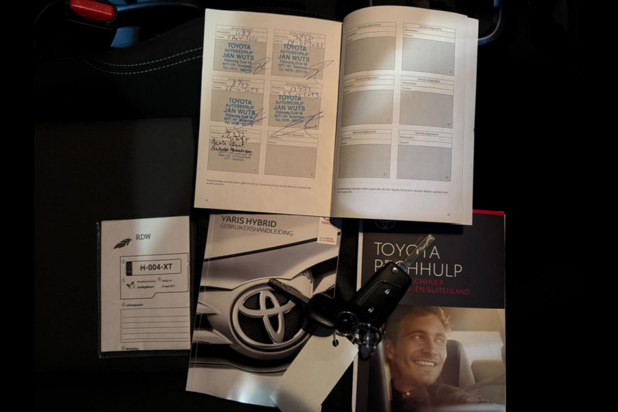 Toyota Yaris 1.5 Hybrid Active Full Option Automaat