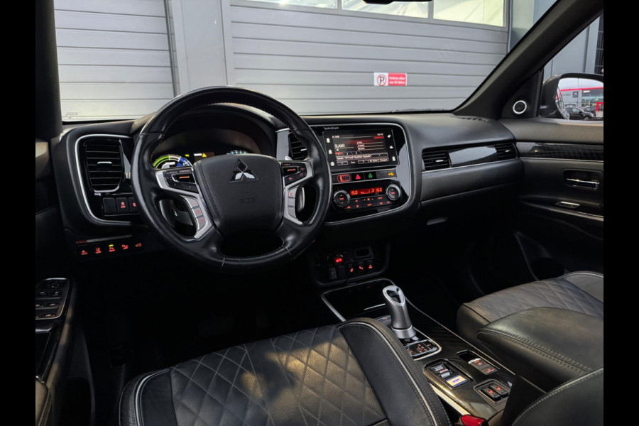 Mitsubishi Outlander 2.4 PHEV S-Edition Black BOMVOL