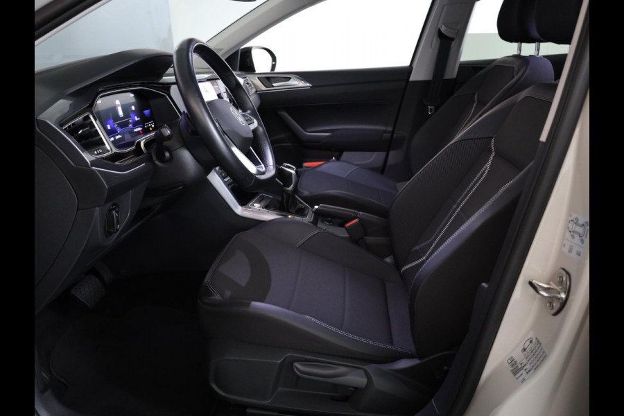 Volkswagen Taigo 1.0 TSI Style 110 pk Automaat (DSG) | Verlengde garantie | Navigatie | Parkeersensoren | Achteruitrijcamera | Adaptieve cruise control | Stoelverwarming |