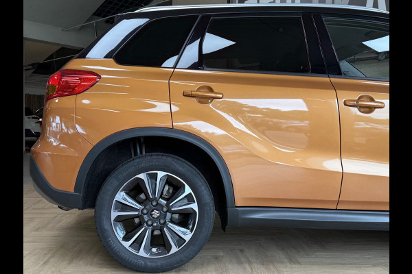 Suzuki Vitara 1.4 S AUT | Allgrip | Navi | 17" | Led | ACC | Alcantara | Stoelverwarming | Camera | Afneembare Trekhaak! Dealer onderhouden!
