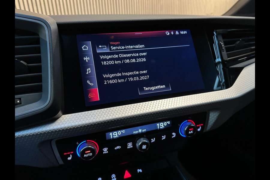 Audi A1 Sportback 25 TFSI S Line - Automaat - LED