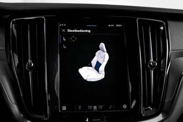 Volvo V60 2.0 T6 Plug-in hybrid AWD Ultra Dark - Automaat | S/K-Panodak | Dig. Cockpit | Adapt. Cruise | Stoel-+Stuurverw. | PDC | 360 Camera | NAV + App. Connect | ECC | Elek. Klep | LM 19" | 9589
