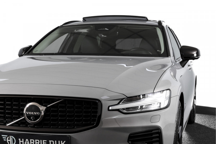 Volvo V60 2.0 T6 Plug-in hybrid AWD Ultra Dark - Automaat | S/K-Panodak | Dig. Cockpit | Adapt. Cruise | Stoel-+Stuurverw. | PDC | 360 Camera | NAV + App. Connect | ECC | Elek. Klep | LM 19" | 9589