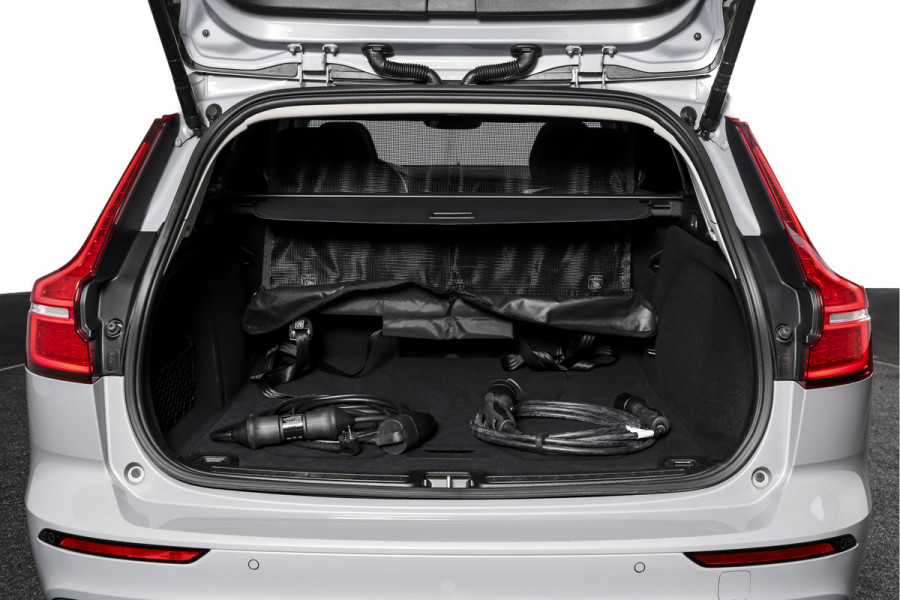 Volvo V60 2.0 T6 Plug-in hybrid AWD Ultra Dark - Automaat | S/K-Panodak | Dig. Cockpit | Adapt. Cruise | Stoel-+Stuurverw. | PDC | 360 Camera | NAV + App. Connect | ECC | Elek. Klep | LM 19" | 9589