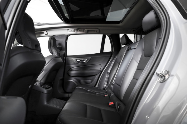 Volvo V60 2.0 T6 Plug-in hybrid AWD Ultra Dark - Automaat | S/K-Panodak | Dig. Cockpit | Adapt. Cruise | Stoel-+Stuurverw. | PDC | 360 Camera | NAV + App. Connect | ECC | Elek. Klep | LM 19" | 9589