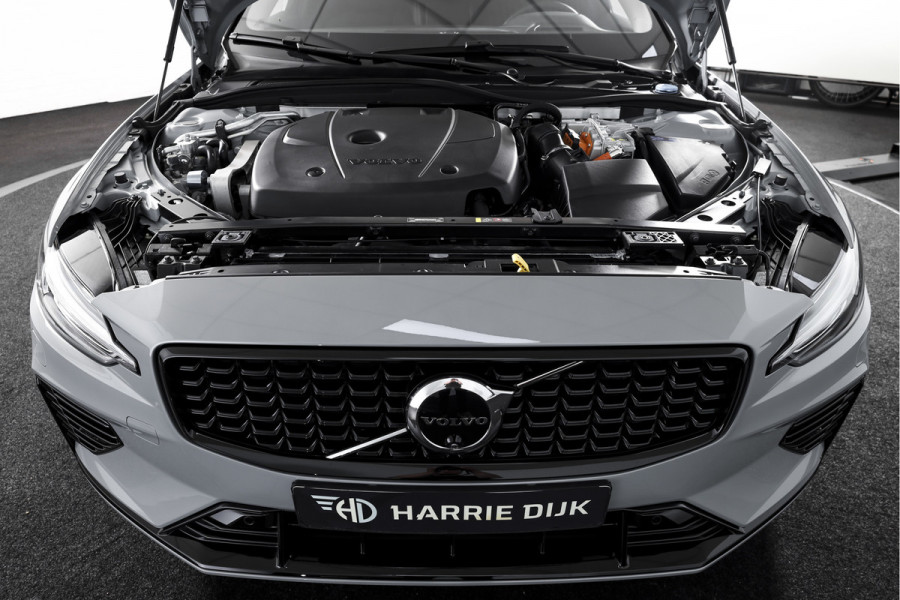 Volvo V60 2.0 T6 Plug-in hybrid AWD Ultra Dark - Automaat | S/K-Panodak | Dig. Cockpit | Adapt. Cruise | Stoel-+Stuurverw. | PDC | 360 Camera | NAV + App. Connect | ECC | Elek. Klep | LM 19" | 9589