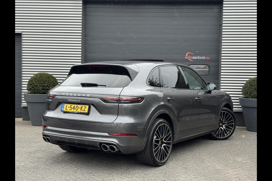 Porsche Cayenne 2.9 S 441 PK | Sport Chrono | Panoramadak | Camera | 22 Inch Lichtmetalen Velgen | Sport Uitlaat |