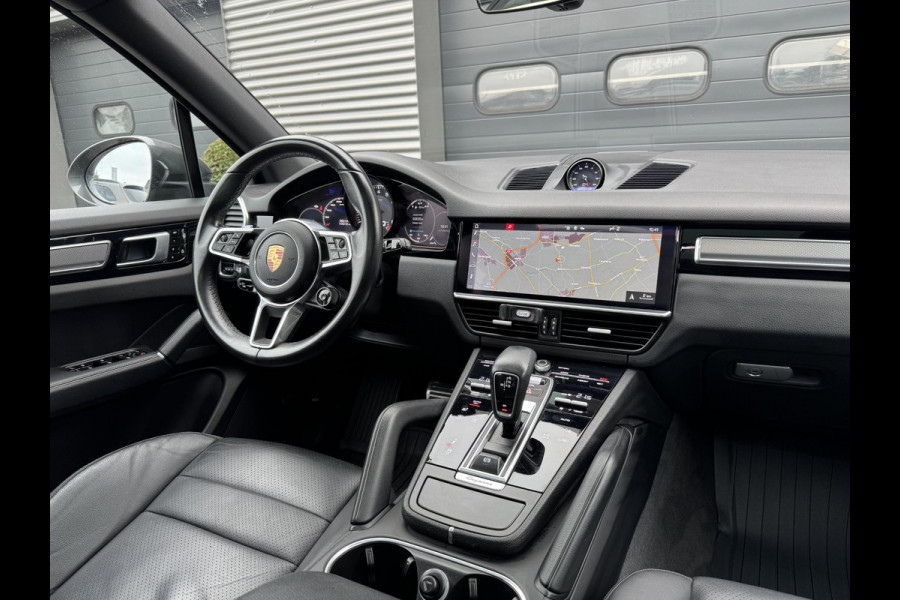 Porsche Cayenne 2.9 S 441 PK | Sport Chrono | Panoramadak | Camera | 22 Inch Lichtmetalen Velgen | Sport Uitlaat |