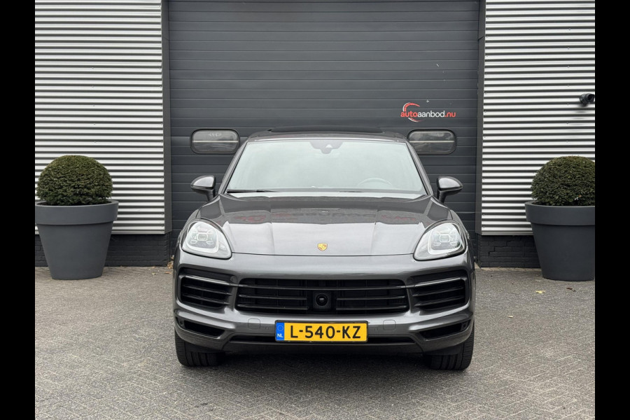 Porsche Cayenne 2.9 S 441 PK | Sport Chrono | Panoramadak | Camera | 22 Inch Lichtmetalen Velgen | Sport Uitlaat |