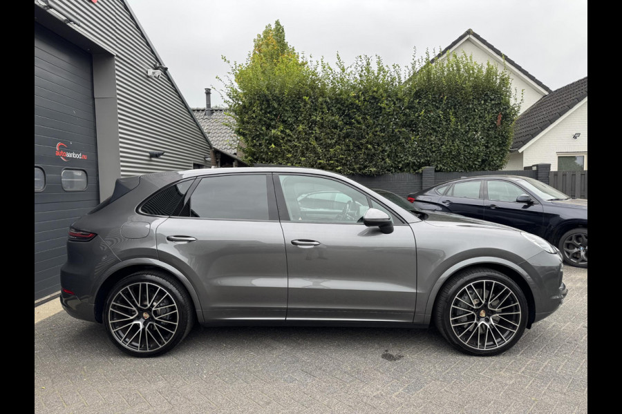 Porsche Cayenne 2.9 S 441 PK | Sport Chrono | Panoramadak | Camera | 22 Inch Lichtmetalen Velgen | Sport Uitlaat |