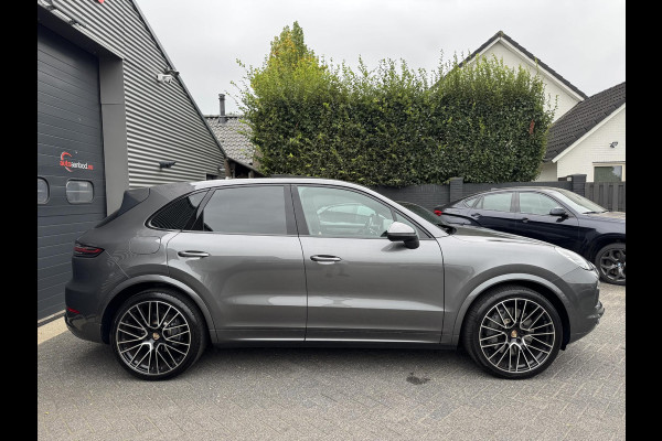 Porsche Cayenne 2.9 S 441 PK | Sport Chrono | Panoramadak | Camera | 22 Inch Lichtmetalen Velgen | Sport Uitlaat |