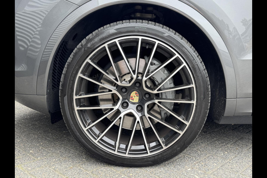Porsche Cayenne 2.9 S 441 PK | Sport Chrono | Panoramadak | Camera | 22 Inch Lichtmetalen Velgen | Sport Uitlaat |