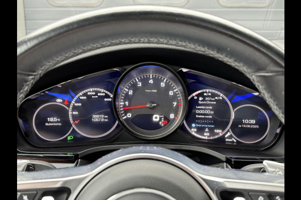 Porsche Cayenne 2.9 S 441 PK | Sport Chrono | Panoramadak | Camera | 22 Inch Lichtmetalen Velgen | Sport Uitlaat |