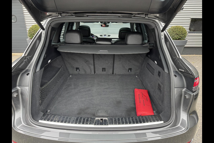 Porsche Cayenne 2.9 S 441 PK | Sport Chrono | Panoramadak | Camera | 22 Inch Lichtmetalen Velgen | Sport Uitlaat |