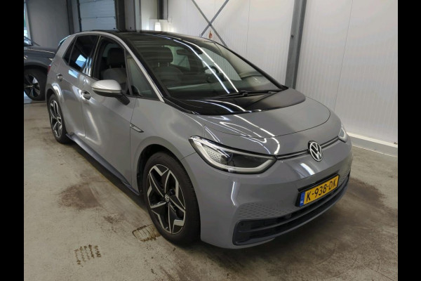 Volkswagen ID.3 First Plus 58 kWh Airco ECC Navi Carplay Adaptive Cruise control 18" LM Velgen Full LED Stoelverwarming PDC VA + Camera