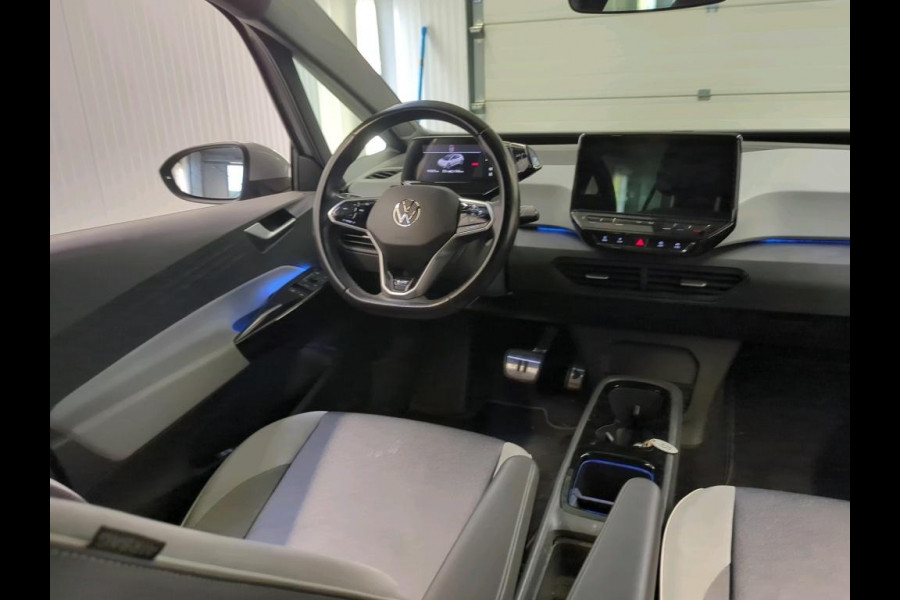 Volkswagen ID.3 First Plus 58 kWh Airco ECC Navi Carplay Adaptive Cruise control 18" LM Velgen Full LED Stoelverwarming PDC VA + Camera