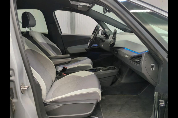 Volkswagen ID.3 First Plus 58 kWh Airco ECC Navi Carplay Adaptive Cruise control 18" LM Velgen Full LED Stoelverwarming PDC VA + Camera