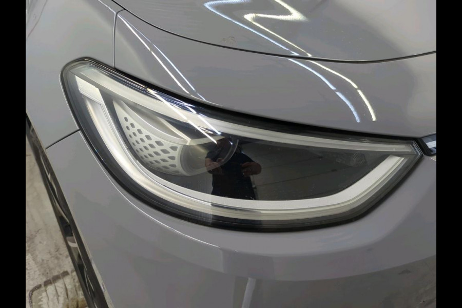 Volkswagen ID.3 First Plus 58 kWh Airco ECC Navi Carplay Adaptive Cruise control 18" LM Velgen Full LED Stoelverwarming PDC VA + Camera