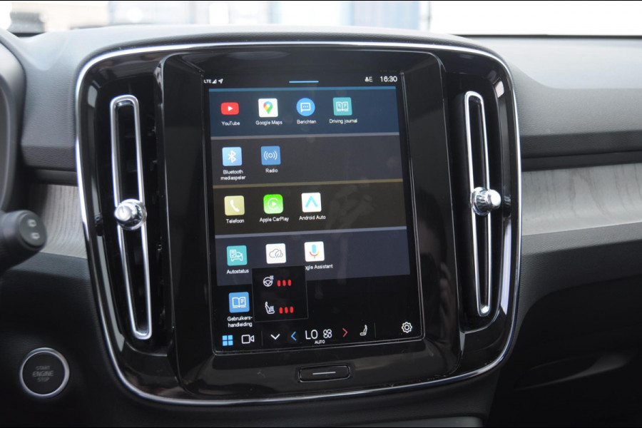 Volvo XC40 B4 211PK Automaat Ultimate Dark / Adaptive cruise control / Elektrische stoelen / Harman Kardon audio / Pilot assist / BLIS / Stoel en stuur verwarming / Elektrische achterklep / Parkeersensoren met 360 camera / Google infotainment