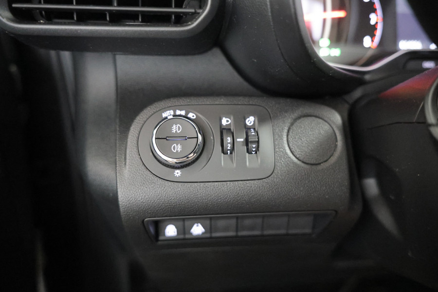 Opel Combo 1.5 Turbo Innovation 7 ZITTER THAAK 360 Camera Side Assist Lane assist Clima Carplay '22