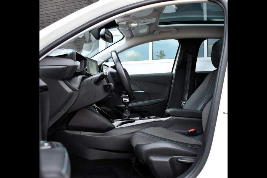Peugeot 208 1.2 PureTech 100 PK Allure | Trekhaak | Carplay | Panodak | Incl. garantie