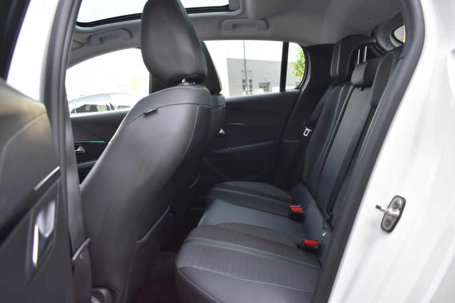 Peugeot 208 1.2 PureTech 100 PK Allure | Trekhaak | Carplay | Panodak | Incl. garantie