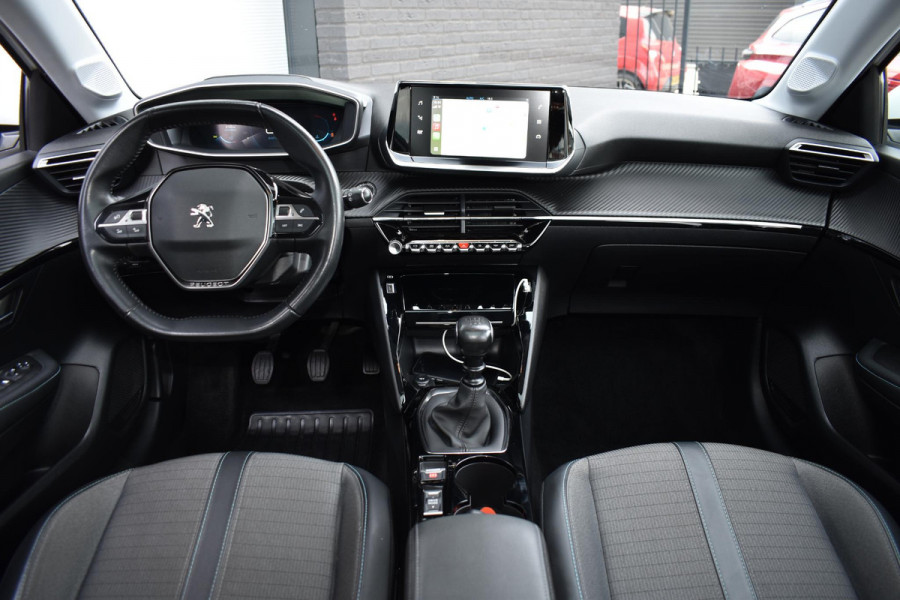 Peugeot 208 1.2 PureTech 100 PK Allure | Trekhaak | Carplay | Panodak | Incl. garantie