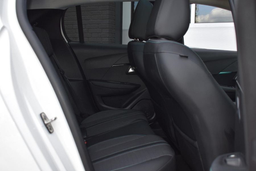 Peugeot 208 1.2 PureTech 100 PK Allure | Trekhaak | Carplay | Panodak | Incl. garantie